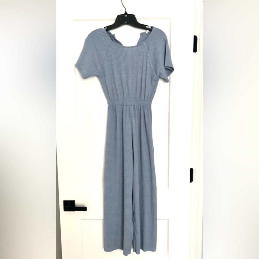 ZARA-like new -ribbed jumpsuit with flowy legs. So cute for any season! Size 13